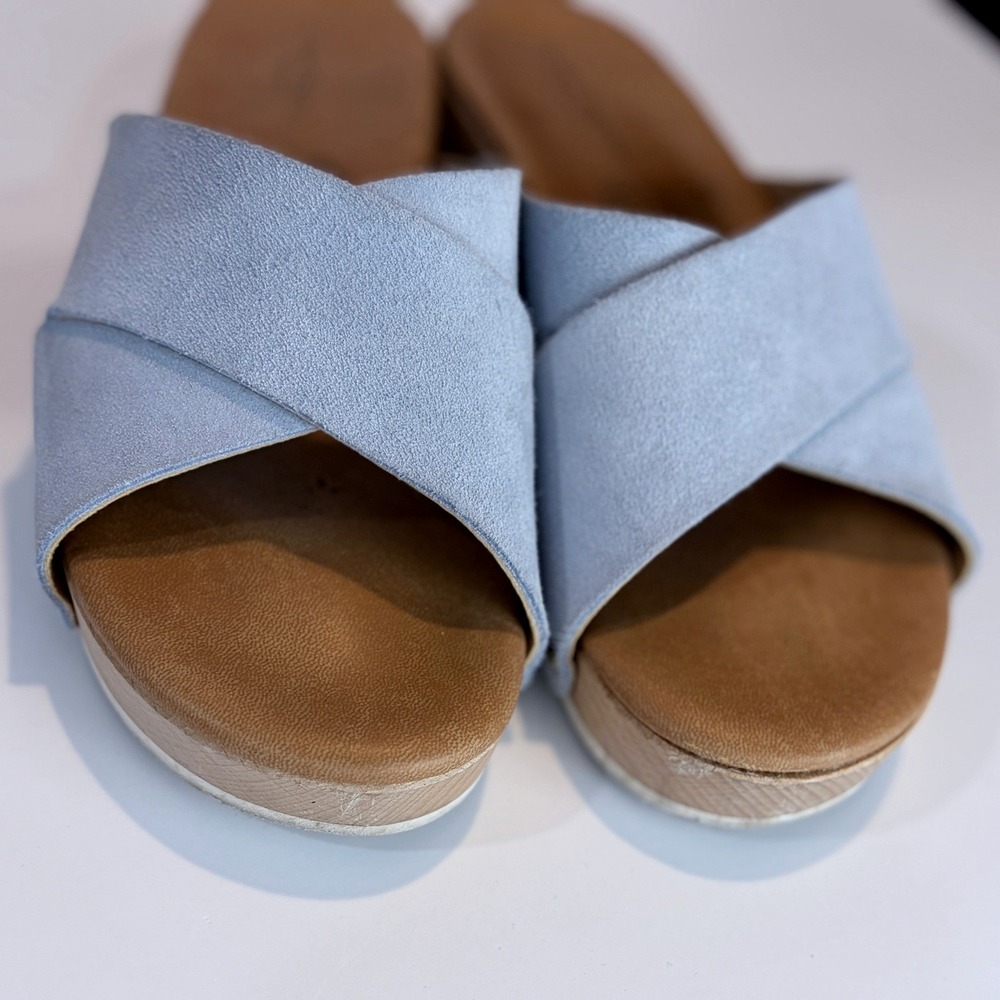 Donna Toscana Italy Light‎ Blue Suede Studded Wood Wedge Slide Sandals Mules 8.5